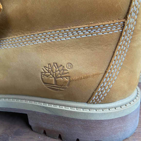 Timberland Boots - Picture 5 of 13